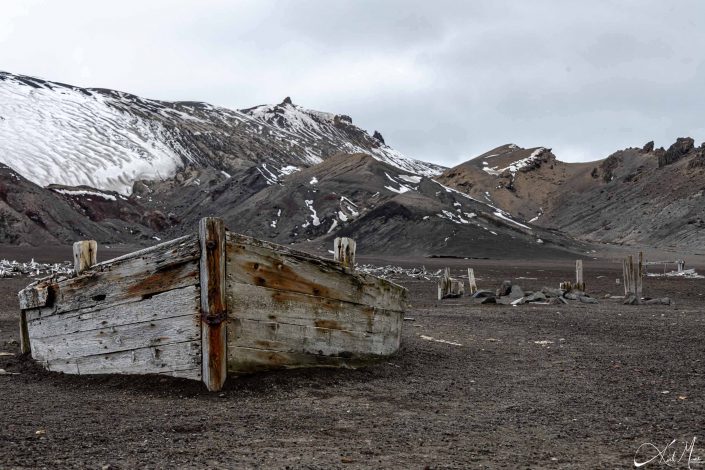 Artistic photo of a boat stranded at Deception island