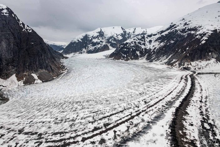 Great photo of a glacier from top