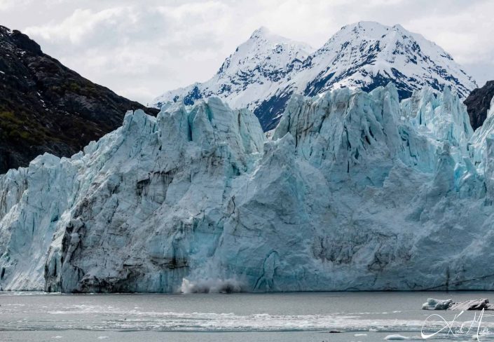 Great photo of glacier calving