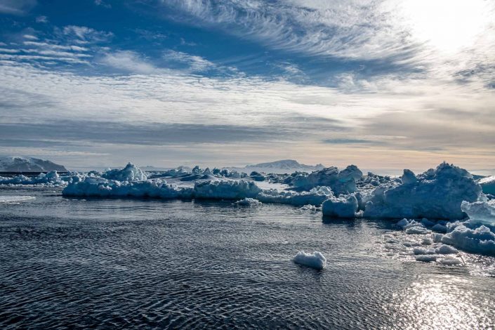 Best scenic photo of icebergs in antarctic sound